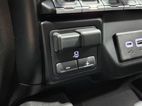 Used 2019 GMC Sierra 1500 SLT w/ SLT Premium Plus Package image 11