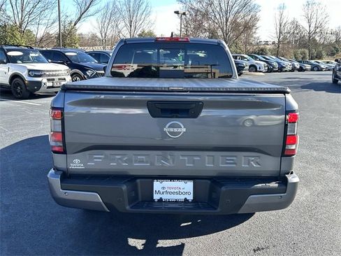 Used 2025 Nissan Frontier SV image 5