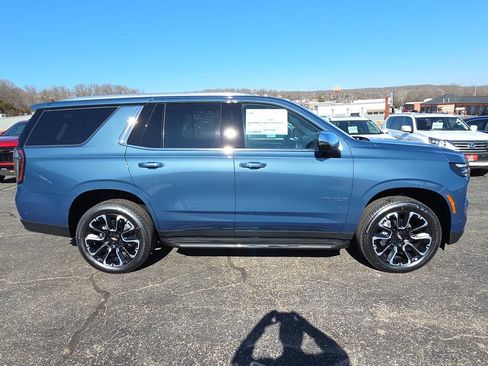 New 2026 Chevrolet Tahoe Premier w/ Sun And Tow Package AWD/4WD image 9