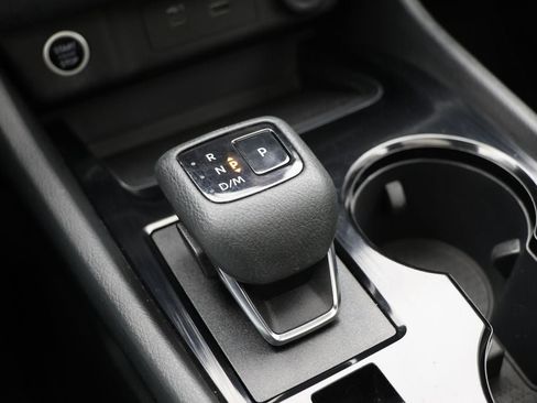 Used 2023 Nissan Rogue SV w/ SV Premium Package image 26