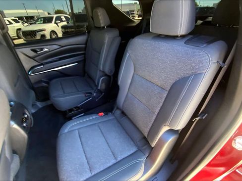 Used 2026 Chevrolet Traverse LT w/ Driver Confidence Package image 20