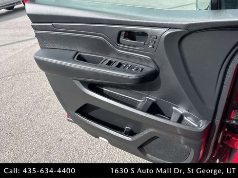 Used 2025 Honda Odyssey Sport-L image 12