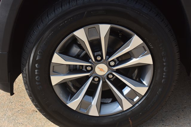 New 2027 Chevrolet Equinox LT FWD image 10