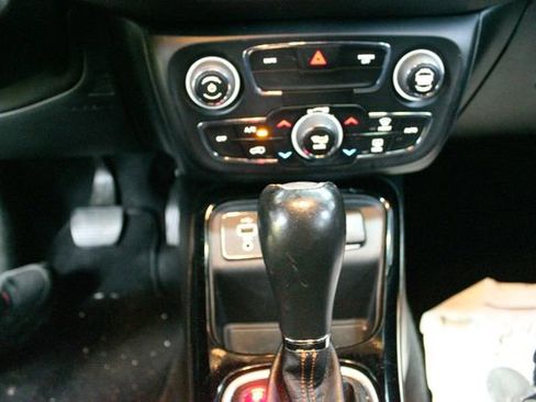 Used 2018 Jeep Compass Limited FWD image 16