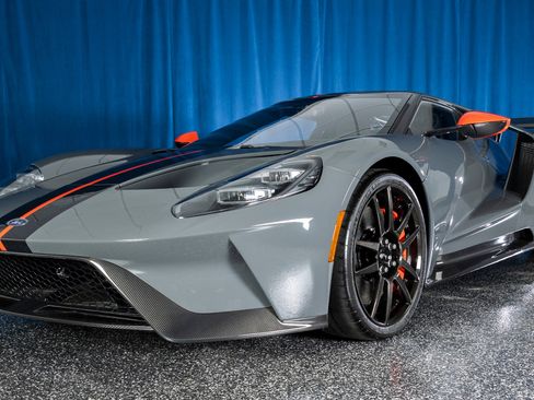 Used 2020 Ford GT Carbon Series image 5