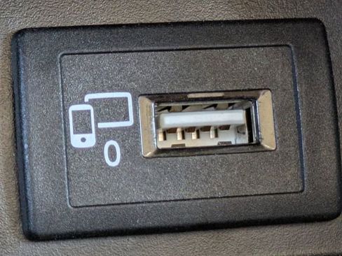 Used 2018 Mercedes-Benz E 400 E 400 image 24