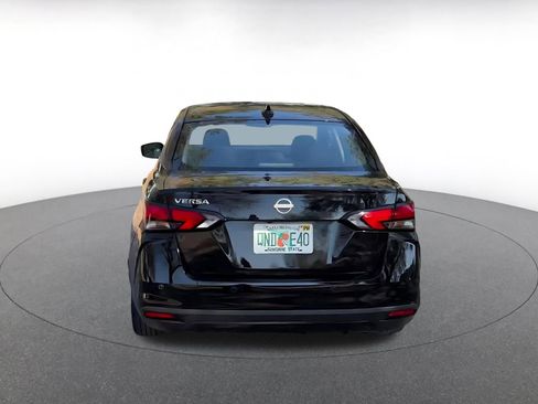 Used 2025 Nissan Versa SV image 12
