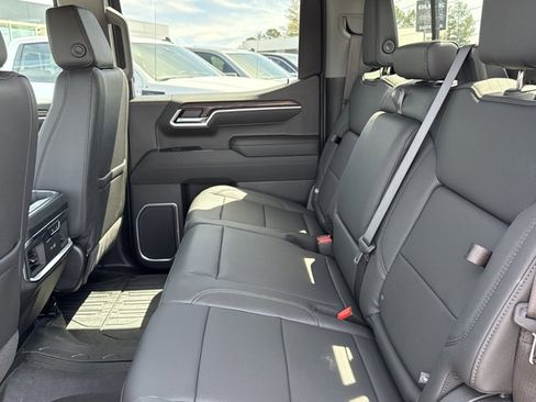 New 2026 GMC Sierra 1500 SLT w/ SLT Premium Plus Package AWD/4WD image 6