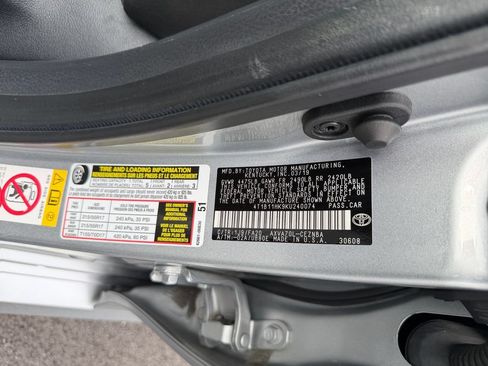 Used 2019 Toyota Camry LE FWD image 29