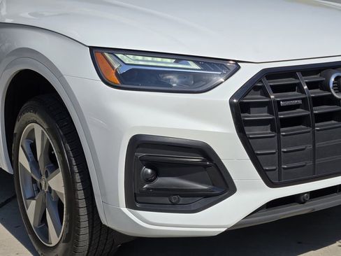 Certified 2025 Audi Q5 2.0T Premium Plus image 12