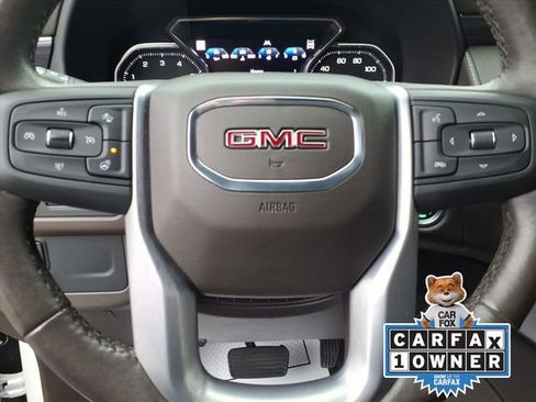 Used 2021 GMC Yukon XL SLT w/ SLT Premium Package image 15