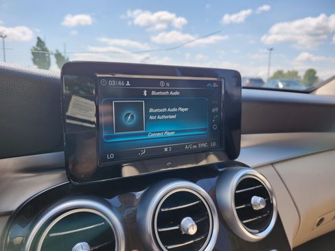 Used 2019 Mercedes-Benz C 300 4MATIC Sedan image 6