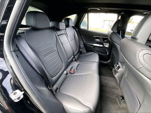 New 2025 Mercedes-Benz GLC 350e 4MATIC image 24