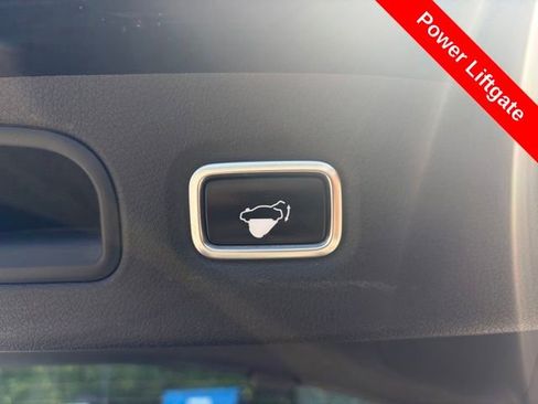 Used 2018 Kia Stinger GT2 AWD/4WD image 19