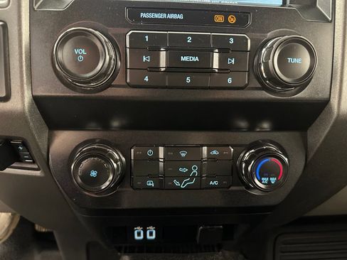 Used 2019 Ford F250 4x4 Crew Cab Super Duty image 25