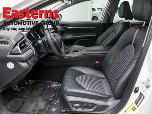 Used 2024 Toyota Camry SE image 14