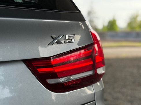 Used 2018 BMW X5 xDrive40e AWD/4WD image 11