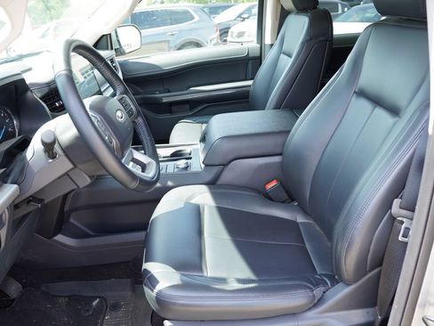 Used 2023 Ford Expedition Max XLT AWD/4WD image 4