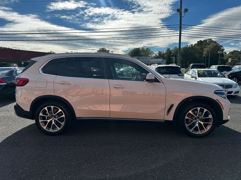 Used 2019 BMW X5 xDrive40i w/ Premium Package 2 image 4