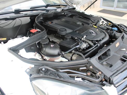 Used 2015 Mercedes-Benz C 250 Coupe w/ Sport Package image 32