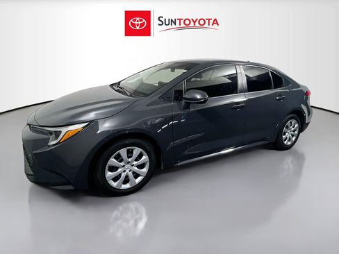 Used 2023 Toyota Corolla LE image 9