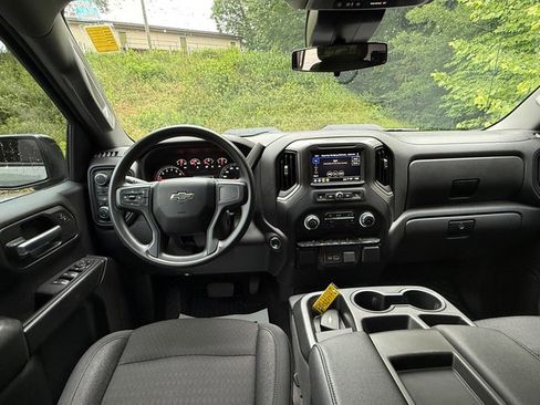Used 2024 Chevrolet Silverado 1500 Custom Trail Boss w/ LPO, Dark Essentials Package AWD/4WD image 11