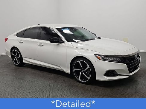 Used 2022 Honda Accord Sport image 2