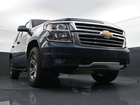 Used 2018 Chevrolet Tahoe LT w/ Luxury Package AWD/4WD image 18