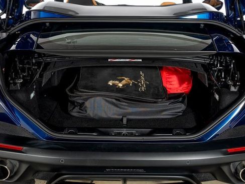 Used 2019 Ferrari Portofino image 9