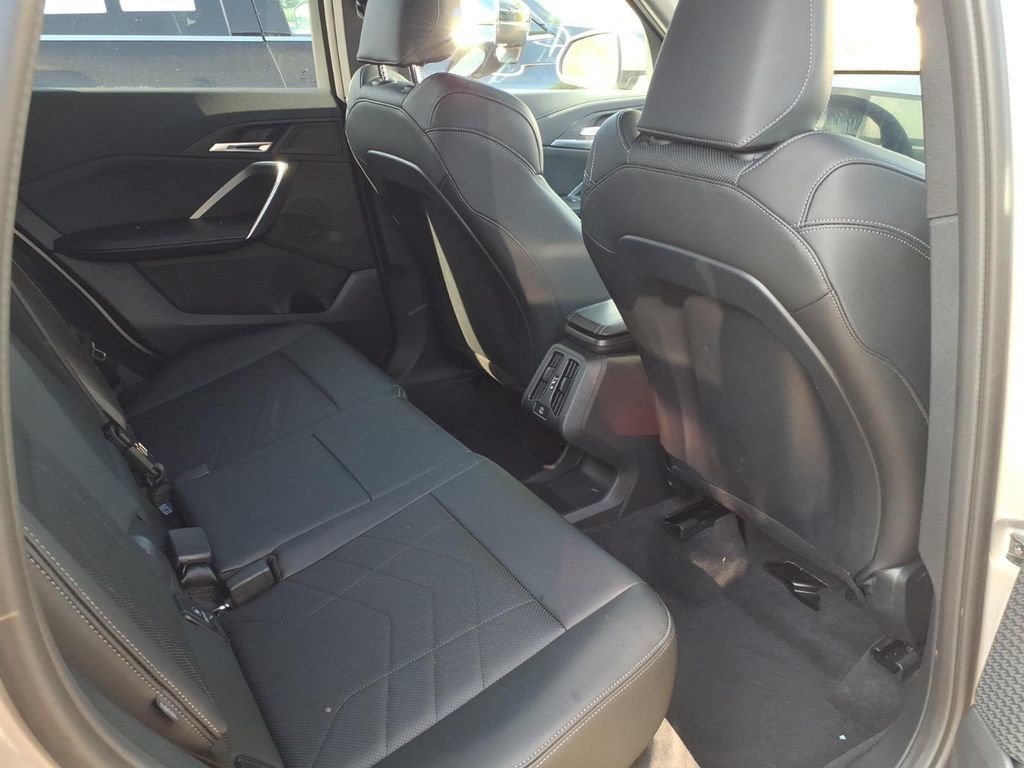 Used 2026 BMW X1 xDrive28i AWD/4WD image 24