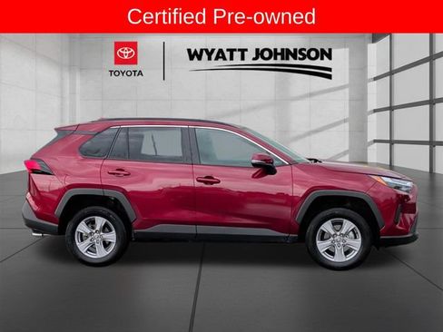 Certified 2025 Toyota RAV4 XLE AWD/4WD image 30