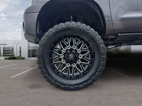 Used 2012 Toyota Tundra Limited w/ Memory Pkg AWD/4WD image 10