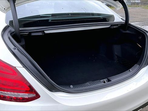 Used 2018 Mercedes-Benz C 300 4MATIC Sedan image 36