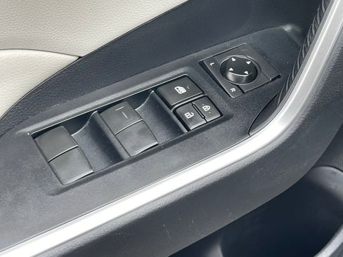 Used 2019 Toyota RAV4 XLE w/ Carpet Mat Package image 9