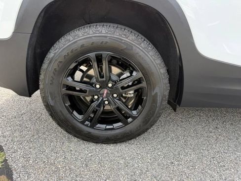 Used 2023 GMC Terrain AT4 AWD/4WD image 13