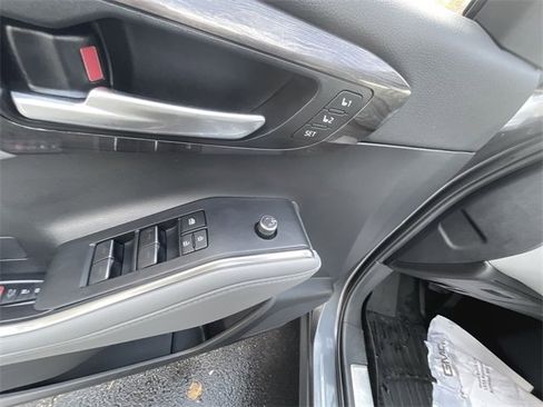 Used 2020 Toyota Highlander Platinum image 23