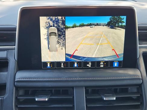 Used 2024 GMC Yukon AT4 w/ AT4 Premium Plus Package AWD/4WD image 15