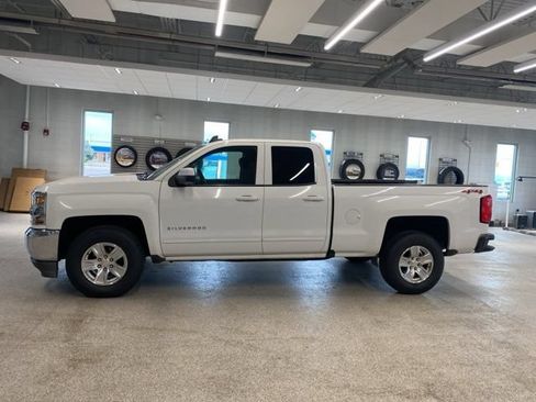 Used 2018 Chevrolet Silverado 1500 LT AWD/4WD image 9