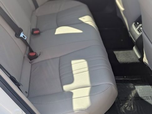 Used 2020 Honda Accord Touring image 6