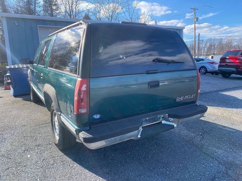 Used 1995 Chevrolet Suburban K1500 4dr 4WD SUV image 5