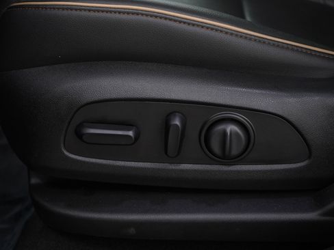 Used 2019 Chevrolet Blazer Premier w/ Sun and Wheels Package image 29