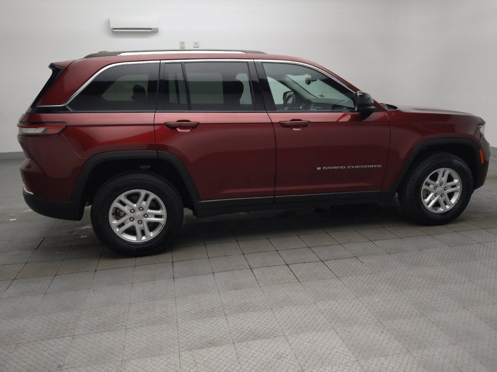 Used 2024 Jeep Grand Cherokee Laredo RWD image 10