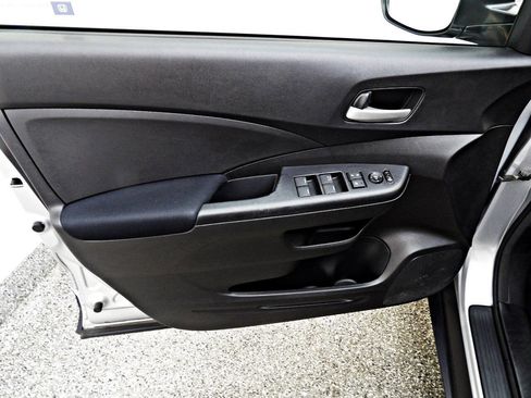 Used 2016 Honda CR-V LX image 7