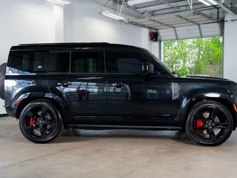 Used 2023 Land Rover Defender 110 X image 5