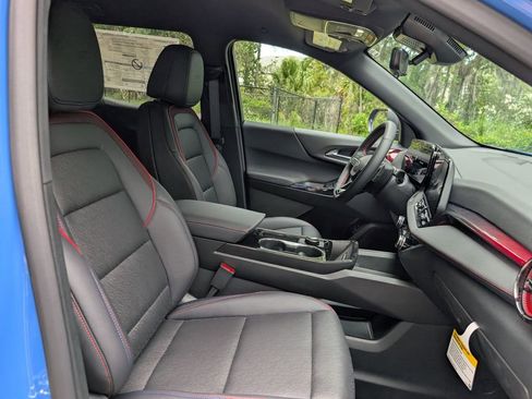 New 2026 Chevrolet Equinox RS w/ Safety and Technology Package FWD image 17