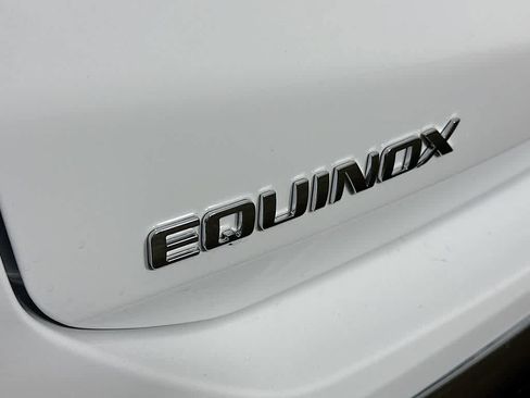 Used 2020 Chevrolet Equinox LT w/ Driver Convenience Package FWD image 7