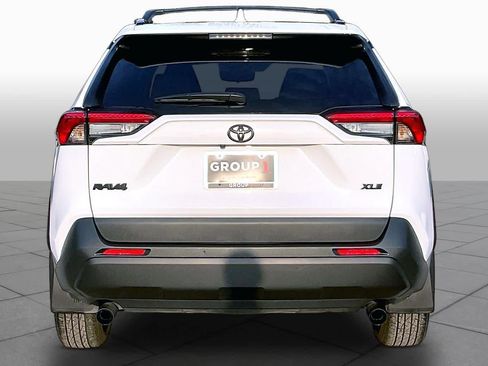 Used 2025 Toyota RAV4 XLE FWD image 5