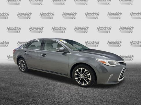 Used 2016 Toyota Avalon XLE Premium FWD image 2