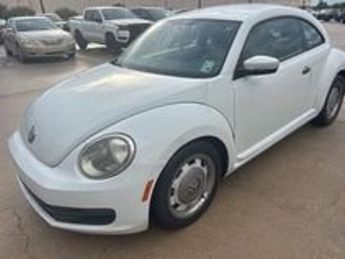 Used 2015 Volkswagen Beetle 1.8T FWD image 1