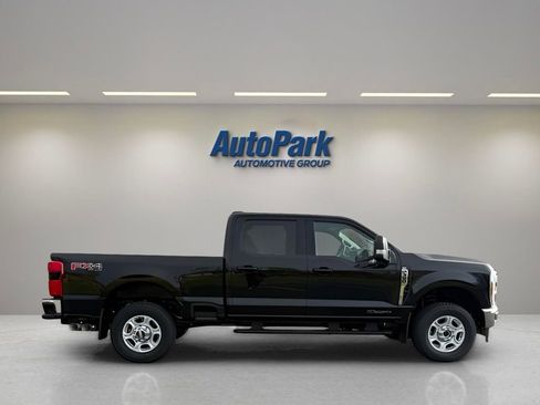 New 2026 Ford F350 XLT w/ XLT Premium Package AWD/4WD image 7